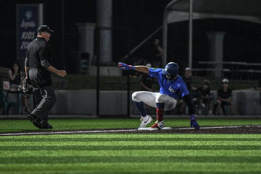 Legends Early Offense Seals 8-4 Win Over Charleston Dirty Birds